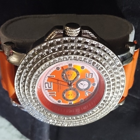 Techno King quartz watch with lots of pave diamonds - Picture 2 of 5